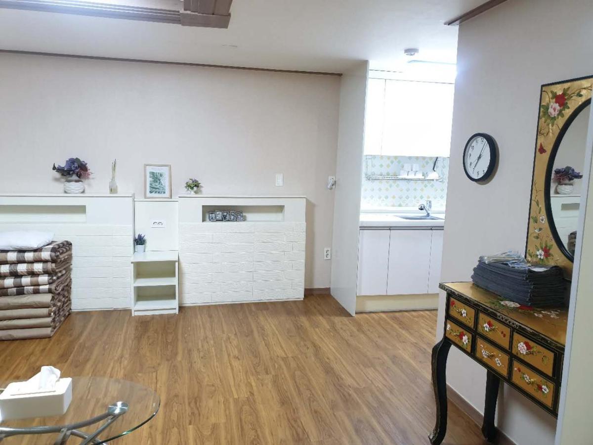סאוגוויפו Hy Choi Hostel מראה חיצוני תמונה
