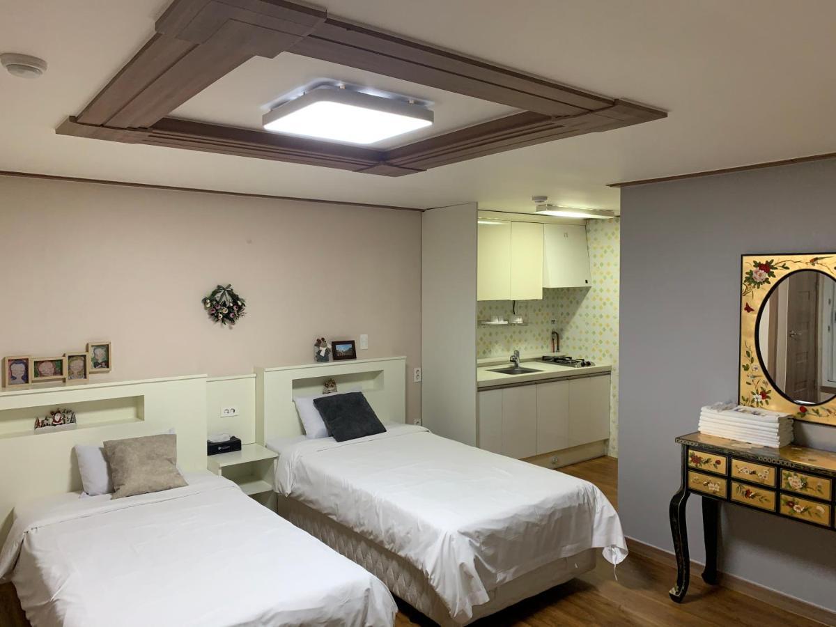 סאוגוויפו Hy Choi Hostel מראה חיצוני תמונה