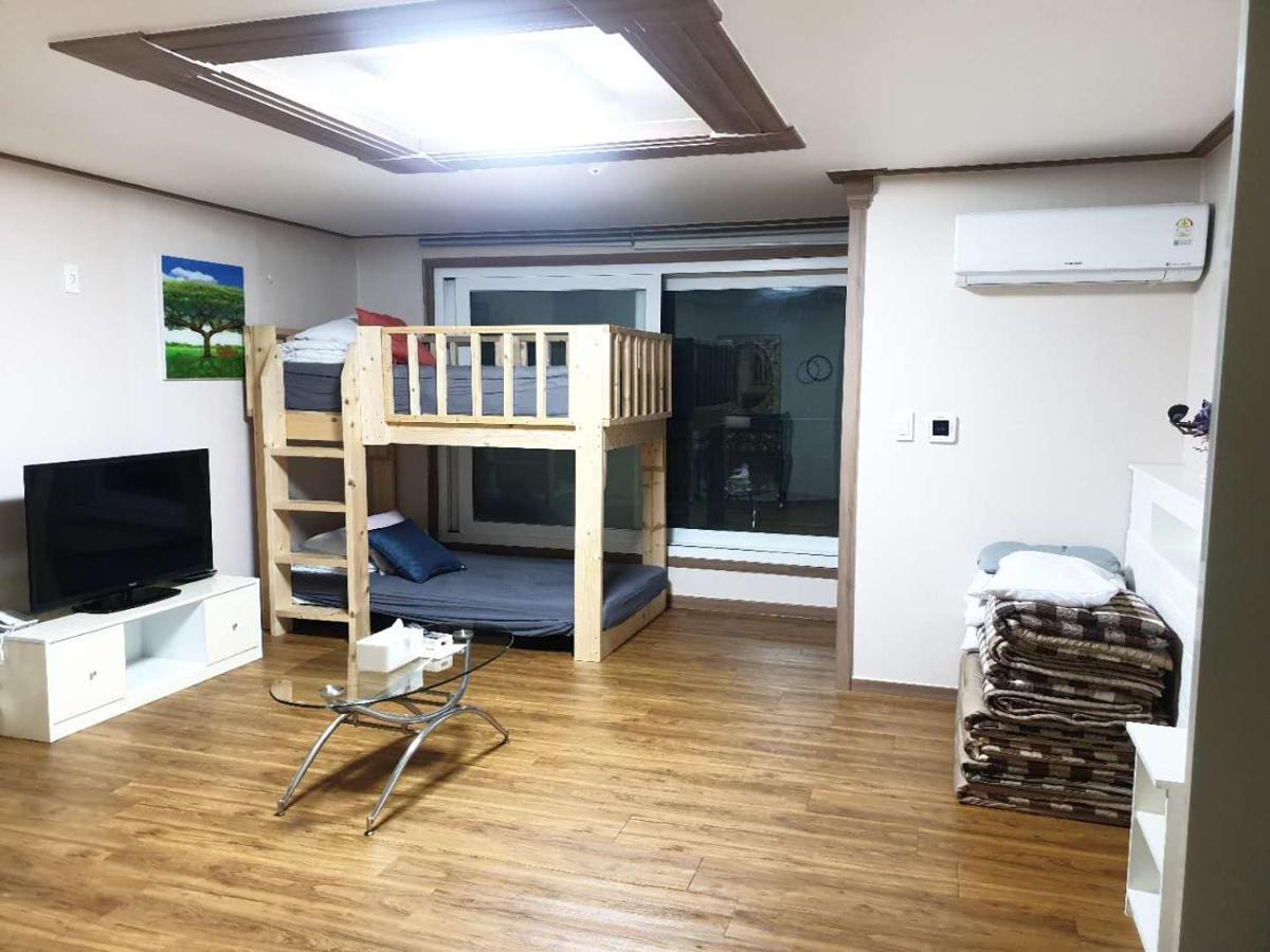 סאוגוויפו Hy Choi Hostel מראה חיצוני תמונה