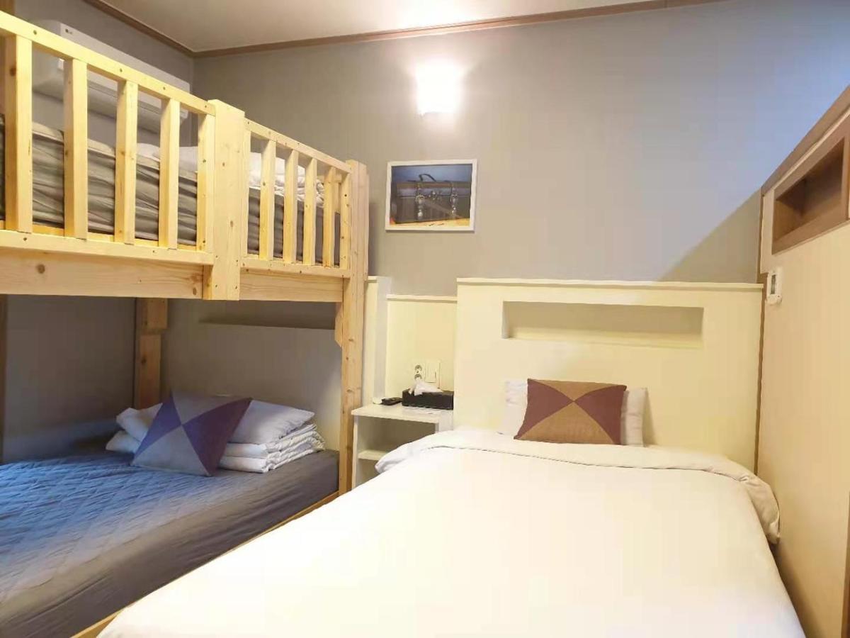 סאוגוויפו Hy Choi Hostel מראה חיצוני תמונה