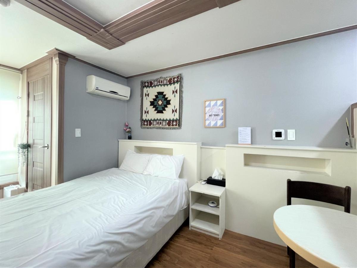 סאוגוויפו Hy Choi Hostel מראה חיצוני תמונה